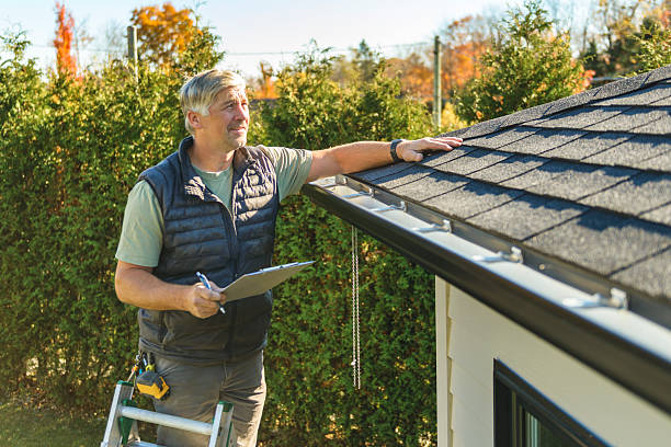 Professional Roofing technician working in Benedict, NE